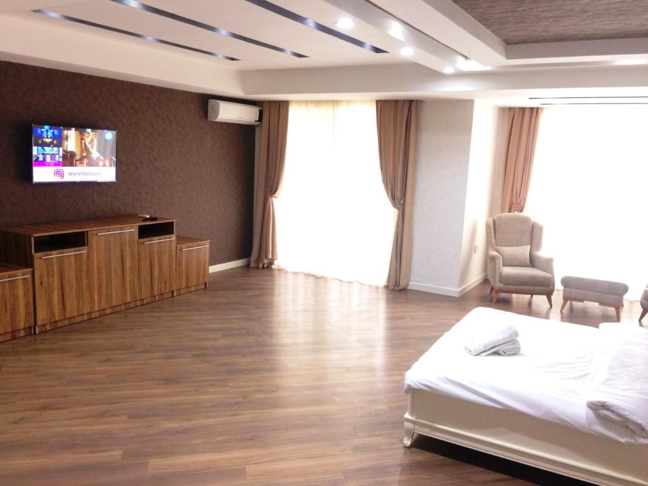 Park Azure Apartment Deluxe 2 Bedroom Baku Ngoại thất bức ảnh