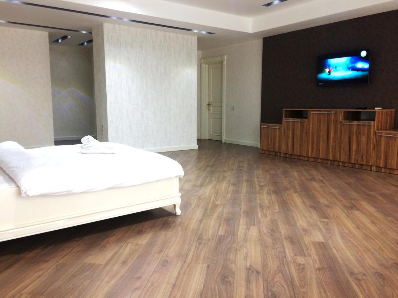Park Azure Apartment Deluxe 2 Bedroom Baku Ngoại thất bức ảnh